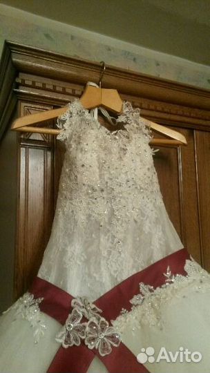 Шикарное свадебное платье