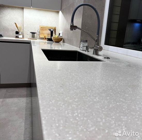 Кухонный гарнитур угловой в потолок