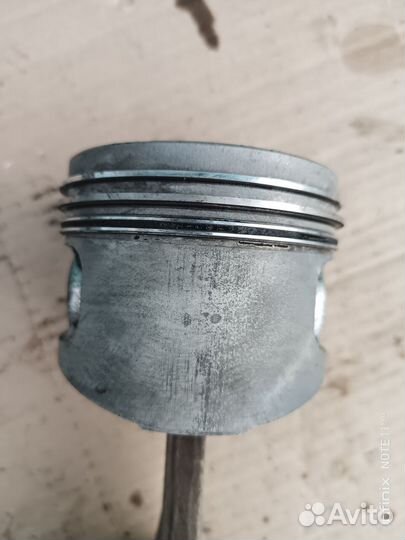 Поршень с шатуном Chevrolet Niva 2004 г