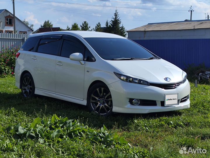 Toyota Wish 1.8 CVT, 2010, 108 000 км