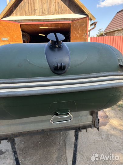 Лодка Кайман330