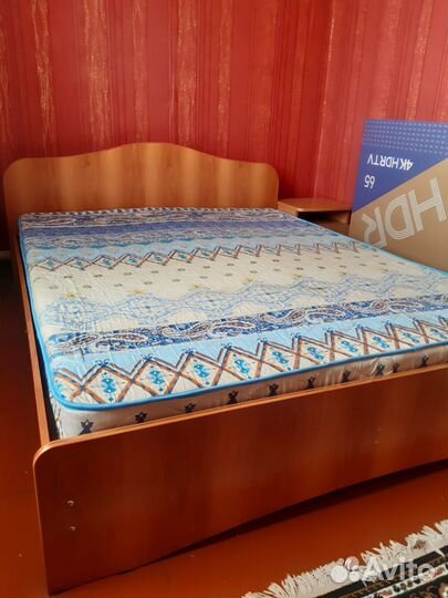 Кровать двухспальная с матрасом бу 160 200
