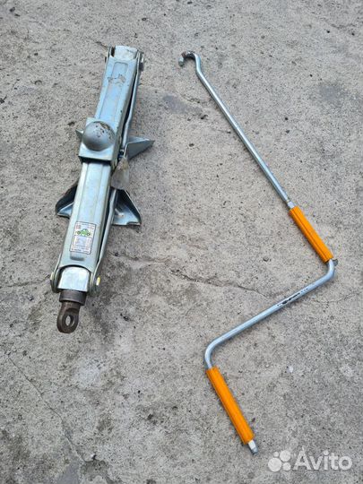 Домкрат toyota