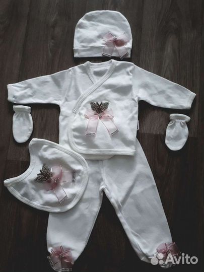 Летний комплект на выписку для девочки