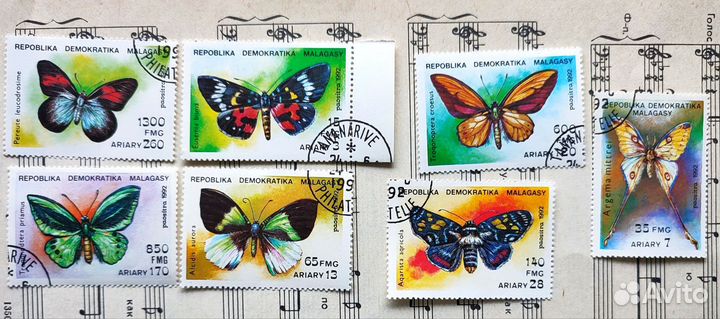 Марки почтовые насекомые, птицы, животные