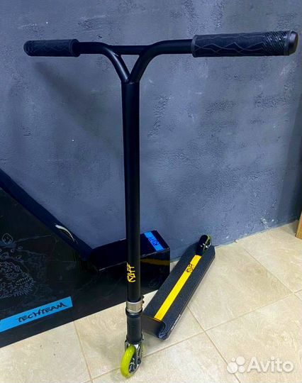Трюковой самокат tech team ruff