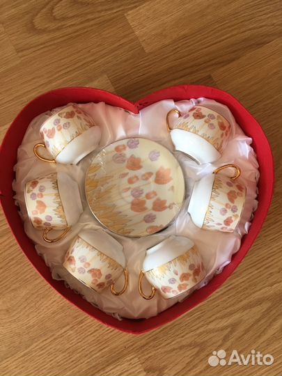 Подарочный набор кофейных чашечек с блюдцами