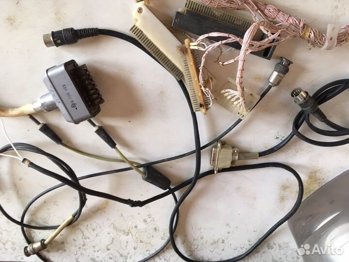 Шнуры и кабели