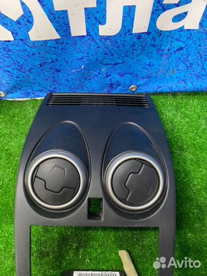 Консоль центральная Nissan Qashqai J10 hr16de 2008