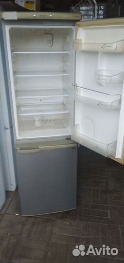 Холодильник бу Samsung