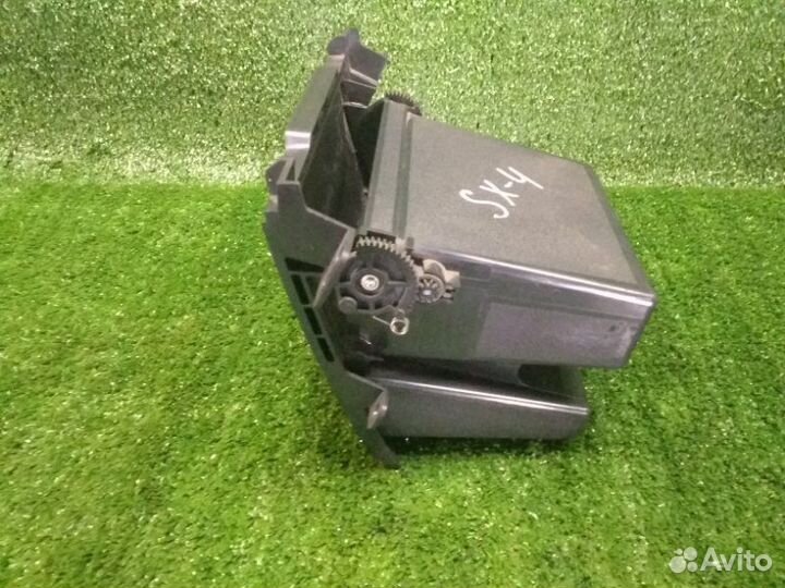 Бардачок центральной консоли Suzuki Sx4 GY M16A