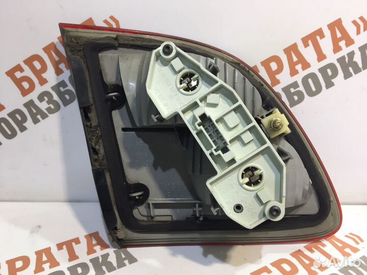 Мерседес E-Класс фонарь задний правый Прав