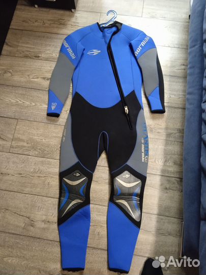 Костюм для дайвинга