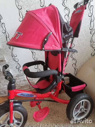 Велосипед- коляска 1-4л, большие надувные колеса