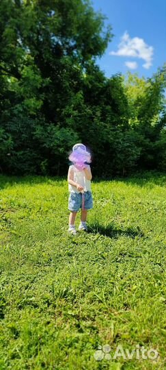 Джинсовые шорты и хлопковый топ