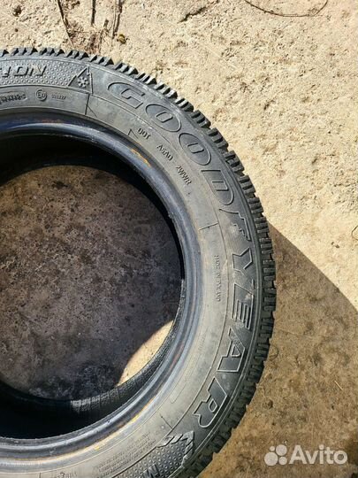 Goodyear UltraGrip 500 185/65 R15