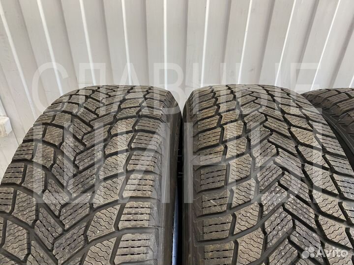 Michelin X-Ice Snow SUV 235/50 R19 103T