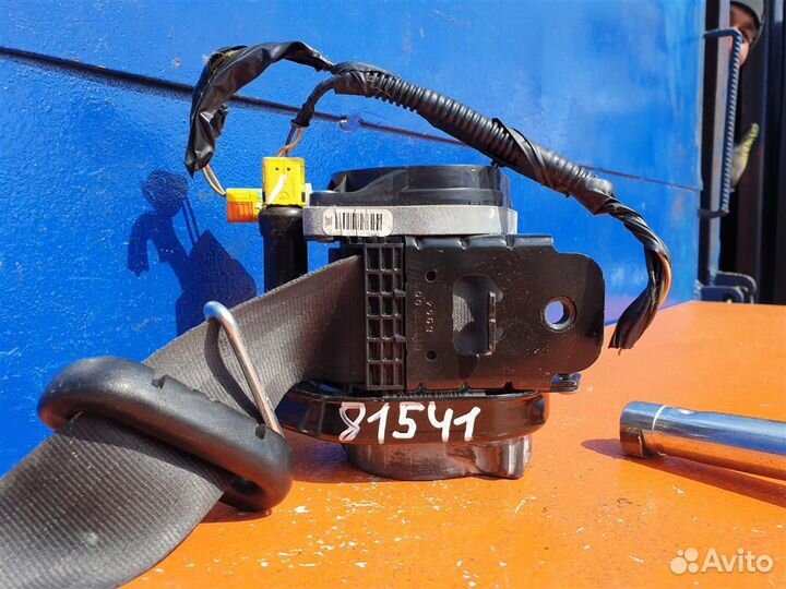 Ремень безопасности передний правый Ford Focus 3+