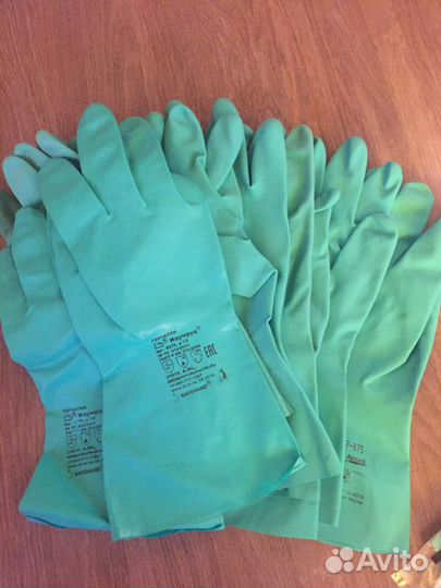 Перчатки нитриловые