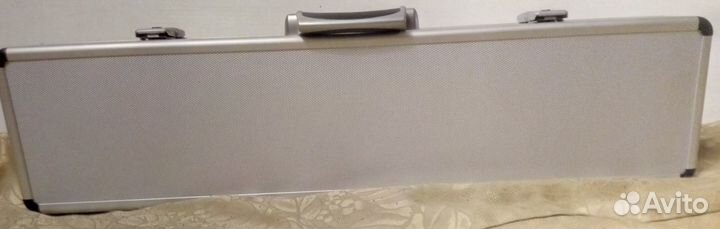 Алюминивый чемодан