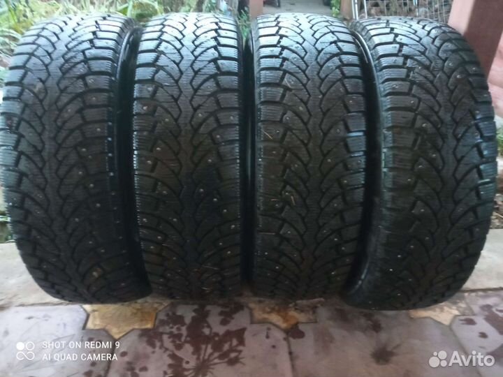 Pirelli Formula Ice 215/65 R16 98T