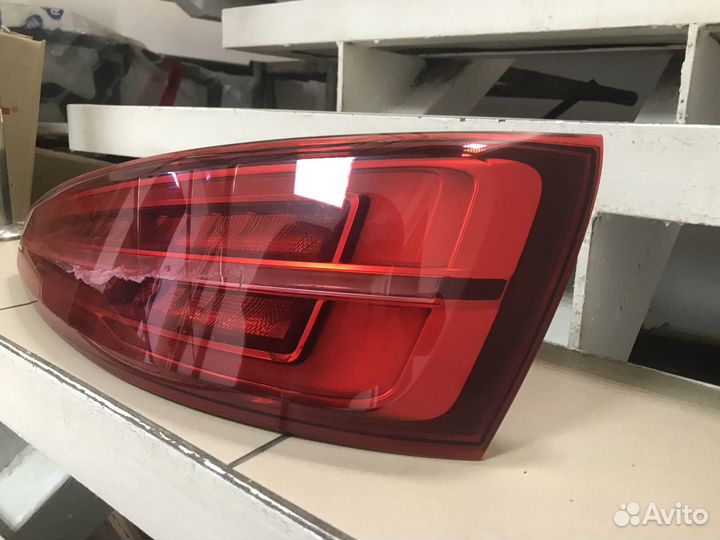Фонарь задний правый Audi Q3 2016