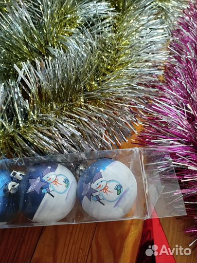 Новогодний набор игрушек, мишуры