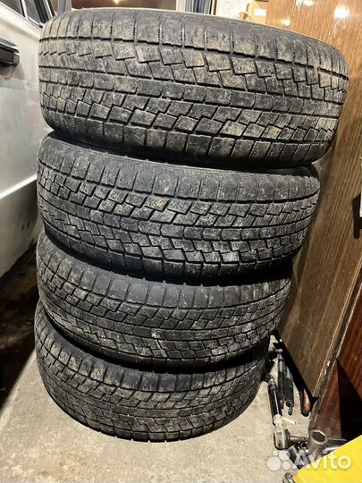 Hankook Winter I'Pike 225/60 R17
