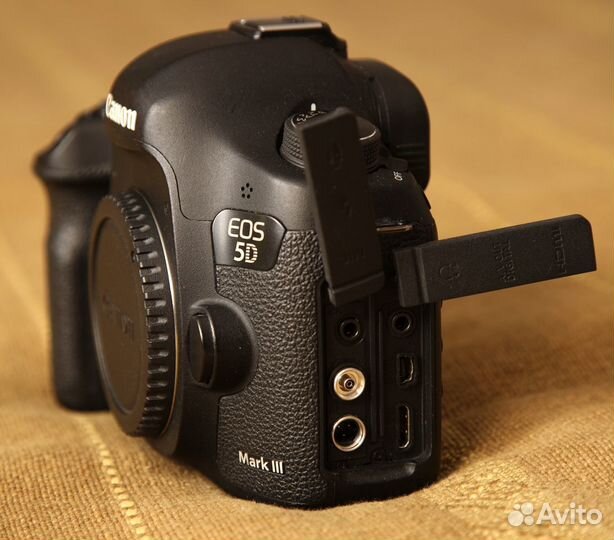 Canon EOS 5D Mark III пробег 8562