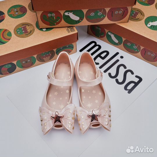 Сандалии новые для девочки mini melissa
