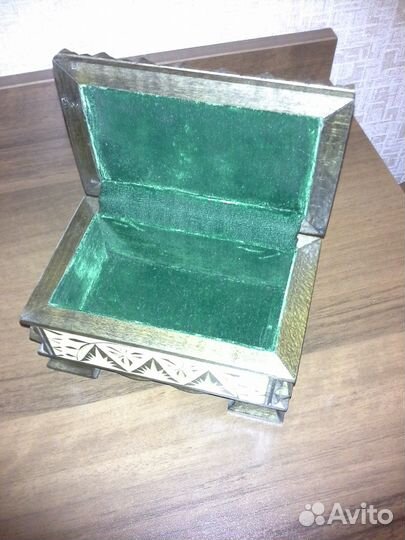 Шкатулка из натурального дерева ручной работы