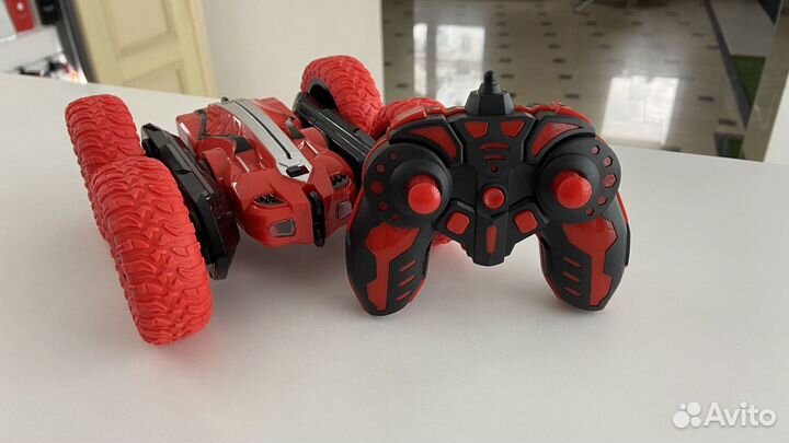 Машинка перевертыш Stunt Car 360 на пульте управ