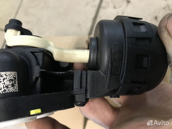 Регулирующий клапан на VAG audi VW 059121737AR