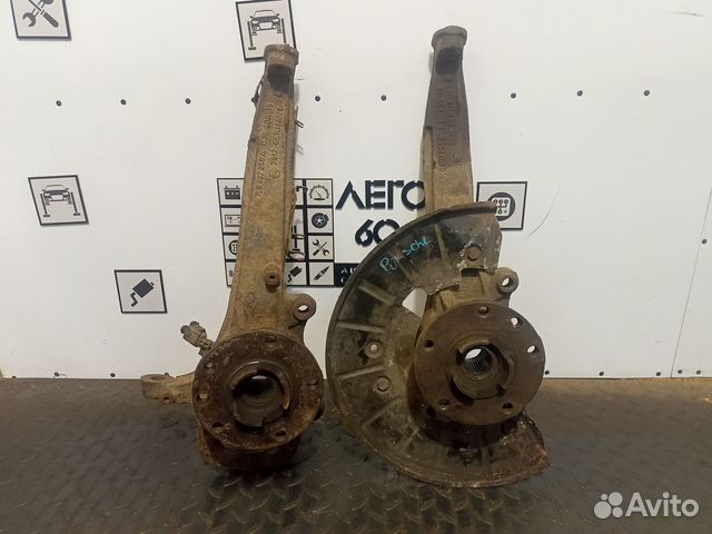 Кулак передний правый VW, Porsche 4.5 - 5.0