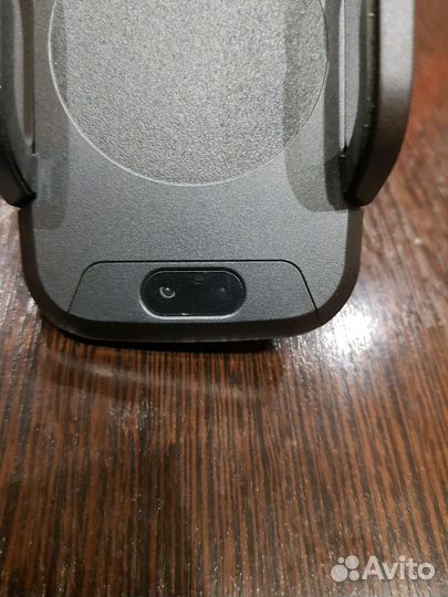 Беспроводная автомоб. зарядка с датчиком приближен