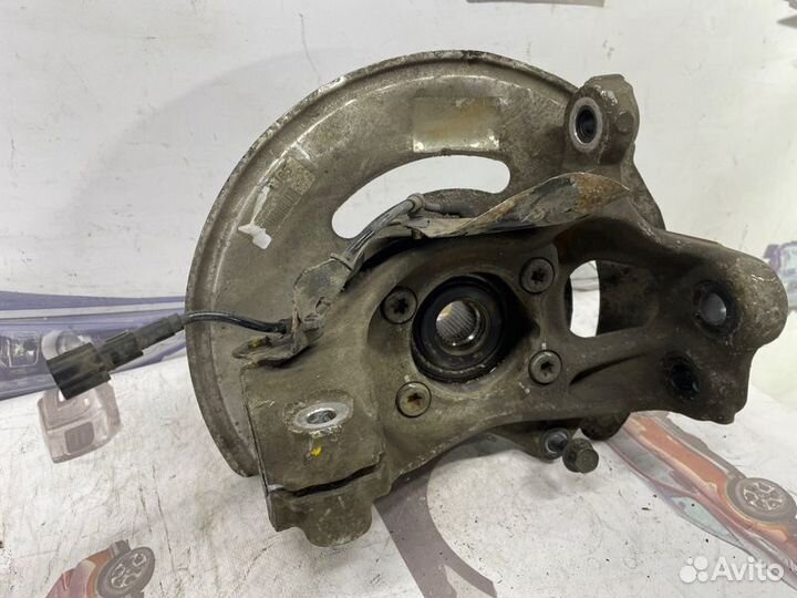 Кулак в сборе передний левый Kia Stinger