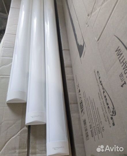 Потолочный линейный светодиодный светильник (LED)