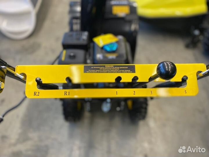 Снегоуборщик Huter SGC 4100