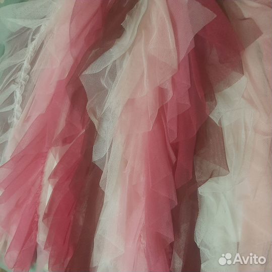 Продам нарядное платье 104 см(4года) для девочки