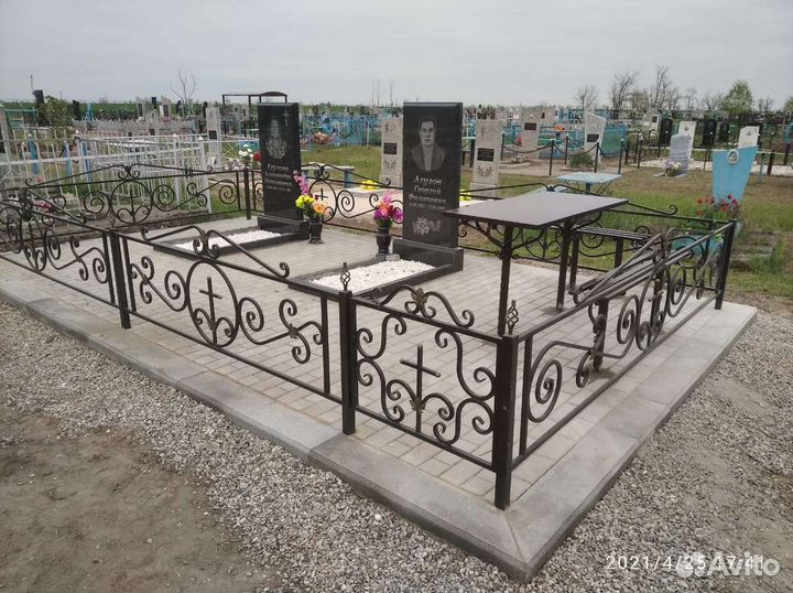 Оградки/столы,лавочки/кресты