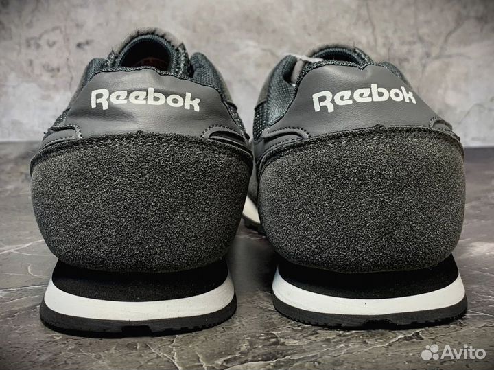 Кроссовки Reebok серые