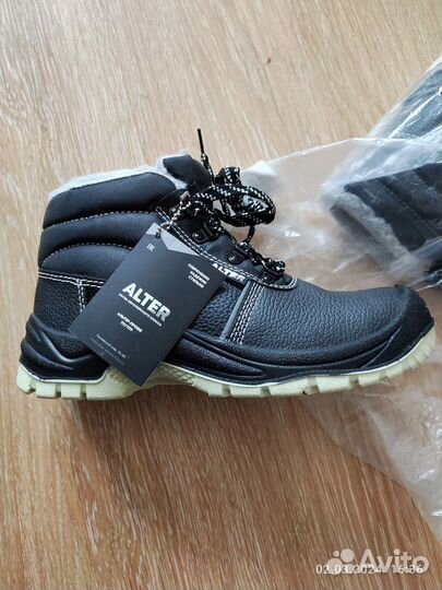 Рабочие зимние ботинки