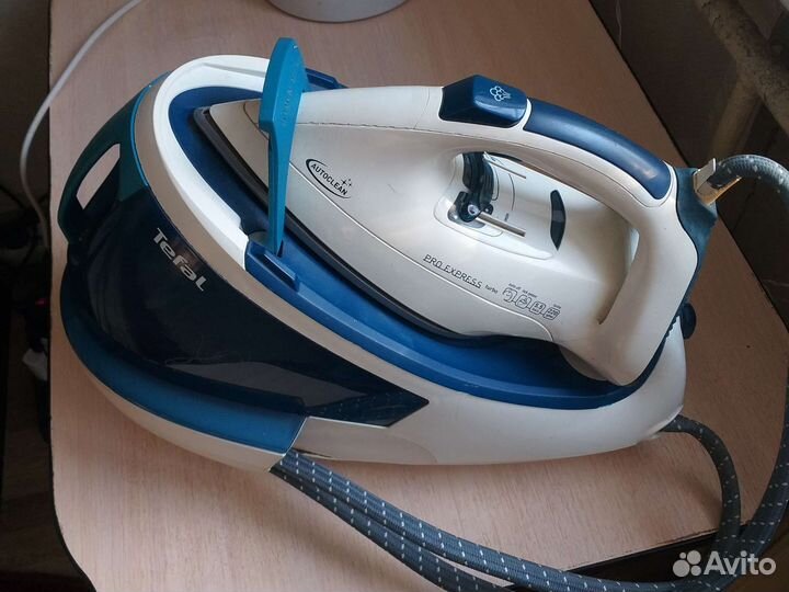 Утюг с парогенератором Tefal