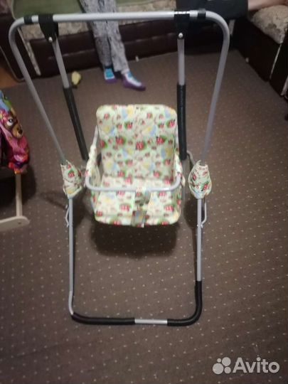 Детская качелька