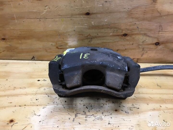 Суппорт лев. перед. toyota funcargo