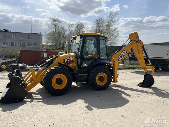 Машинист на экскаватор-погрузчик