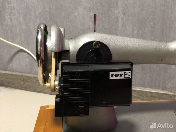 Швейная машинка FUR2