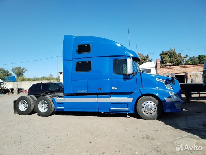 Volvo VNL 780, 2003