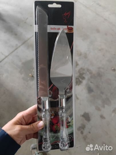 Нож и лопатка для торта на свадьбу