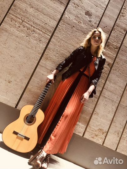 Преподаватель по гитаре. Уроки игры на гитаре